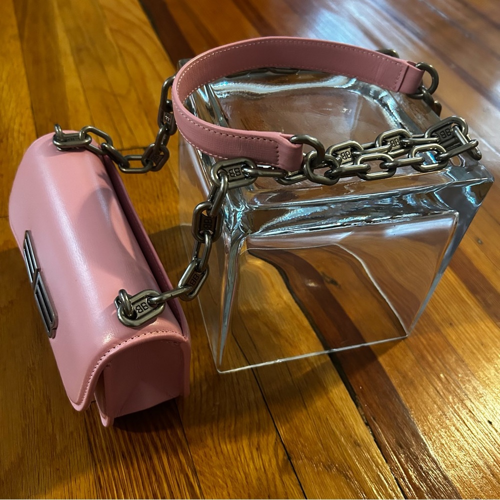 Gorgeous Pink mini Balenciaga Shoulder Bag. - Picture 13 of 14